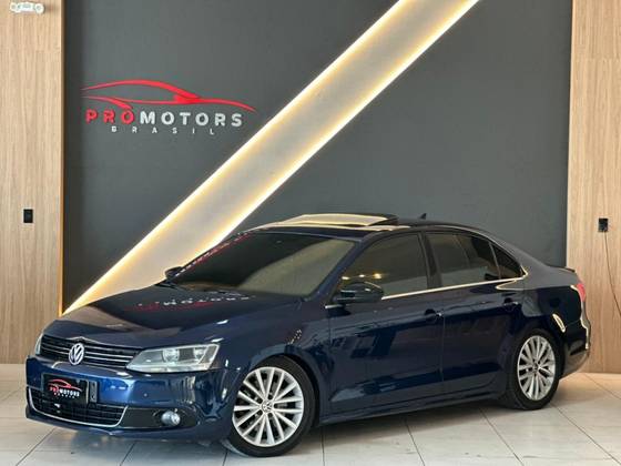 VOLKSWAGEN JETTA 2.0 TSI HIGHLINE 200CV GASOLINA 4P TIPTRONIC VOLKSWAGEN JETTA 2.0 TSI HIGHLINE 200CV GASOLINA 4P TIPTRONIC